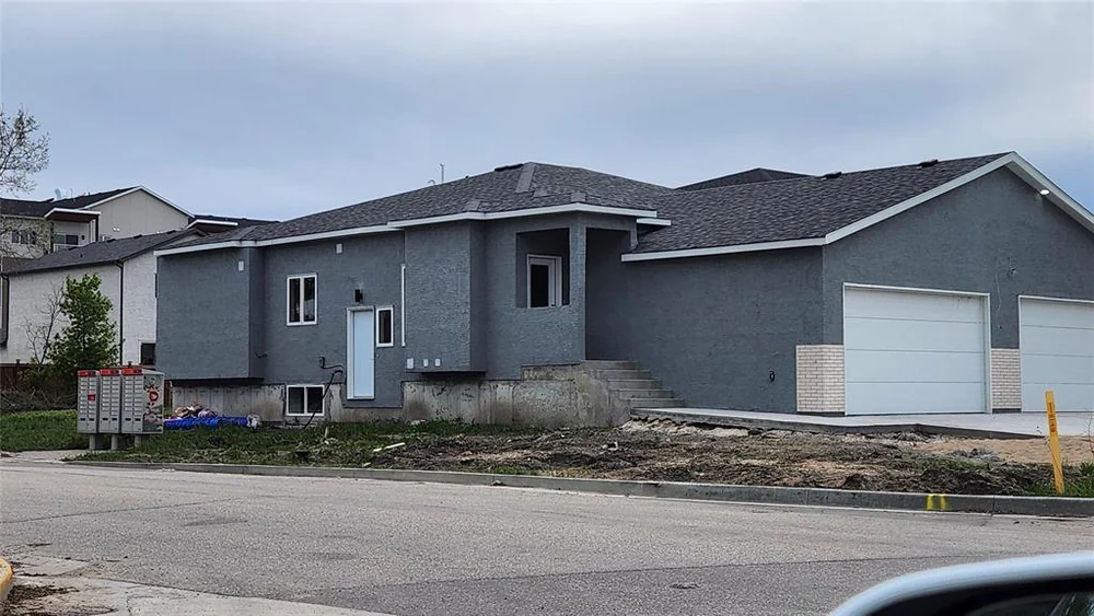 1 King Bay, Selkirk, MB, photo 3 of 7