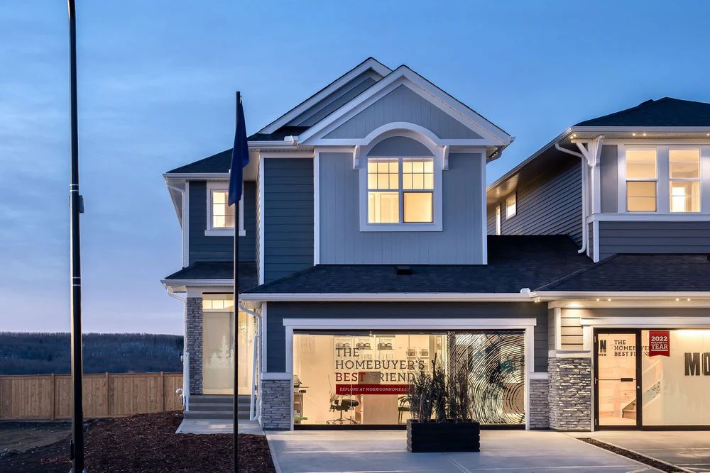 77 Creekside Passage SW, Calgary, AB - photo 1 of 7