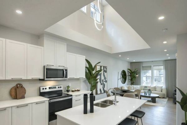 12 Amblestone Crescent NW, Calgary, AB - photo 2 of 10