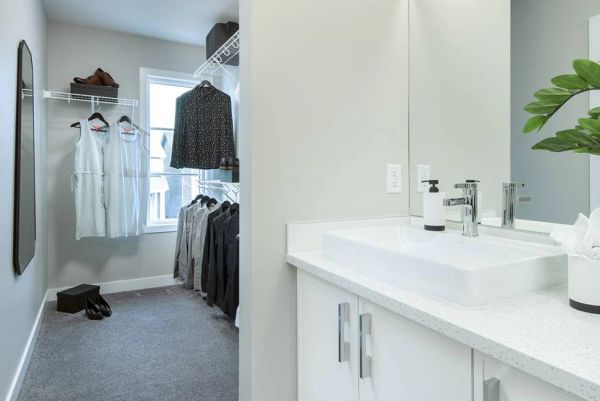 129 Corner Glen Ave NE, Calgary, AB - photo 4 of 8