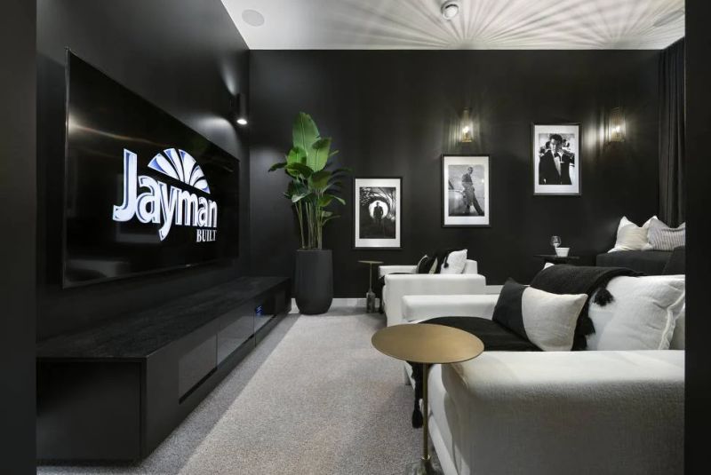 124 Corner Glen Ave NE, Calgary, AB - photo 3 of 8