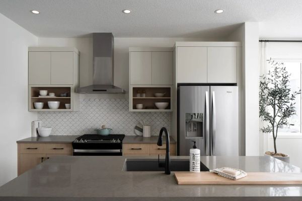 81 Creekside Passage SW, Calgary, AB - photo 3 of 8