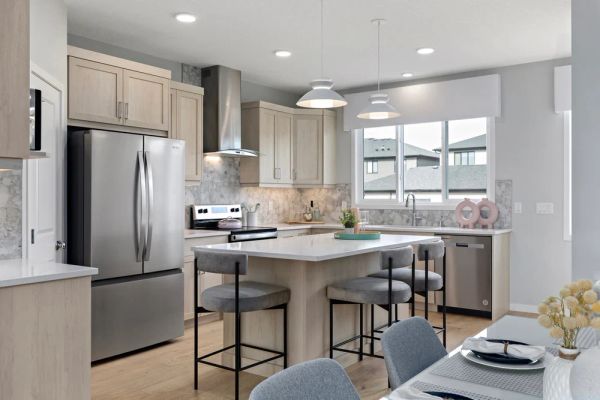 91 Wolf Hollow Rise SE, Calgary, AB - photo 2 of 2