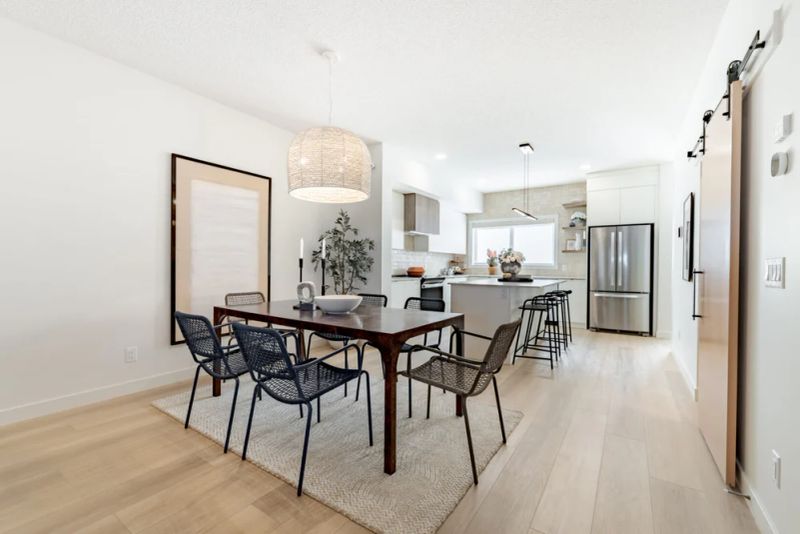 212 Drystone Walk NW, Calgary, AB - photo 6 of 10