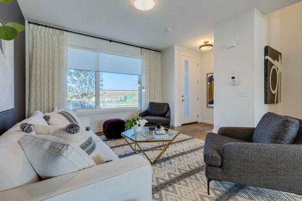 81 Sora Gate SE, Calgary, AB - photo 3 of 10