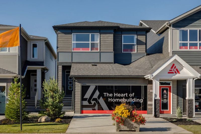 41 Wolf Hollow Common SE, Calgary, AB - photo 2 of 2