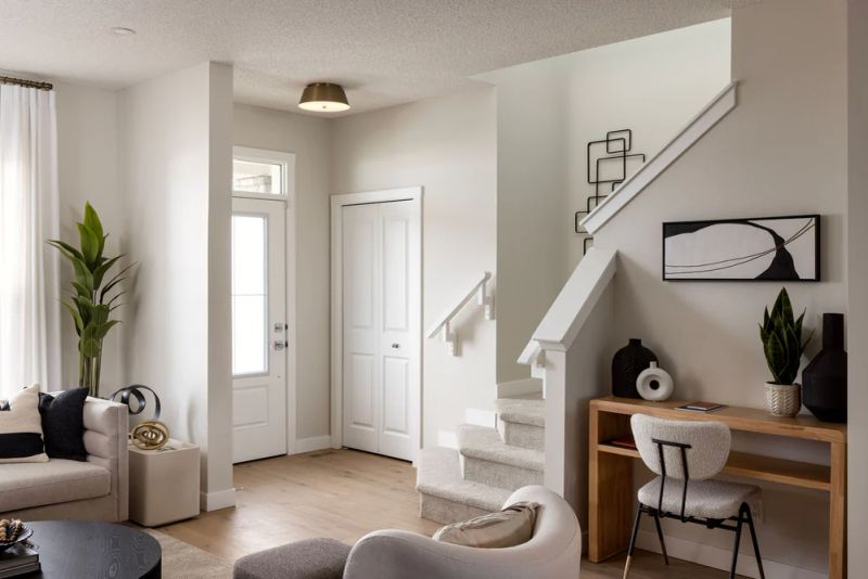 11 Creekview Common SW, Calgary, AB - photo 3 of 10