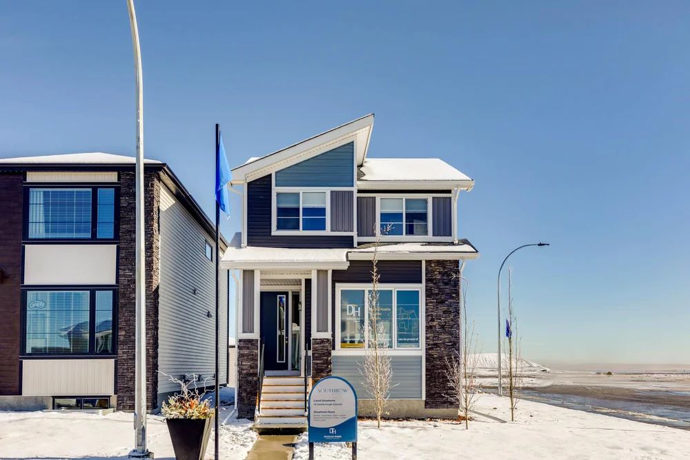 115 Southborough Crescent, Cochrane, AB - photo 1 of 4