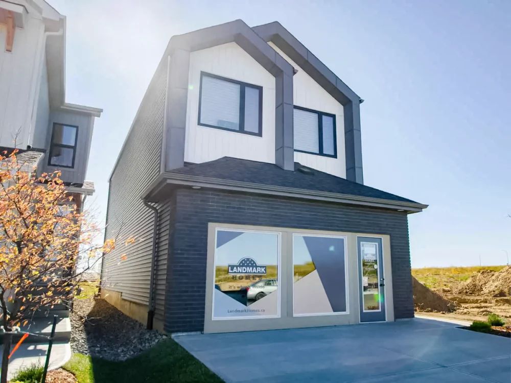 22011 93 Avenue NW, Edmonton, AB - photo 1 of 10