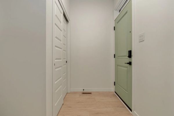 67 Miners Road W, Lethbridge, AB - photo 2 of 10