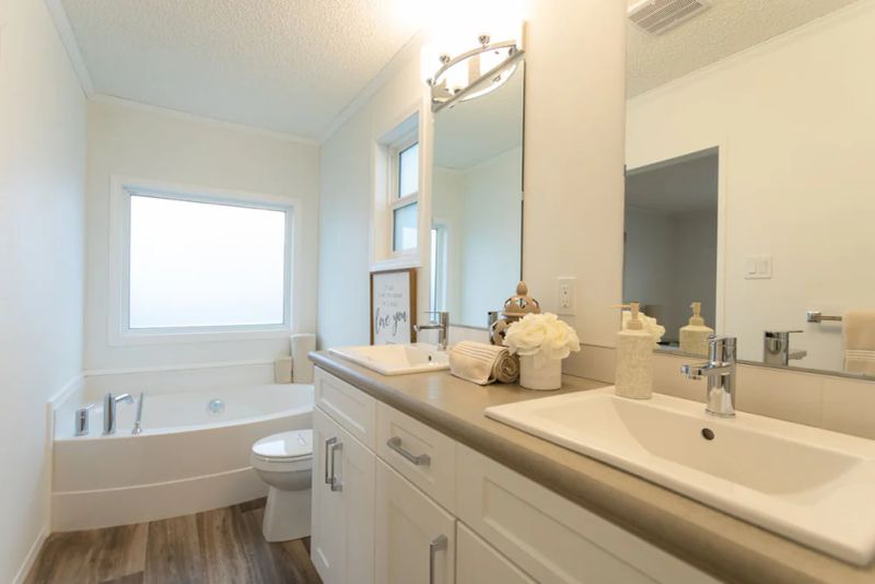 142 Meadows Drive, Morinville, AB - photo 5 of 5