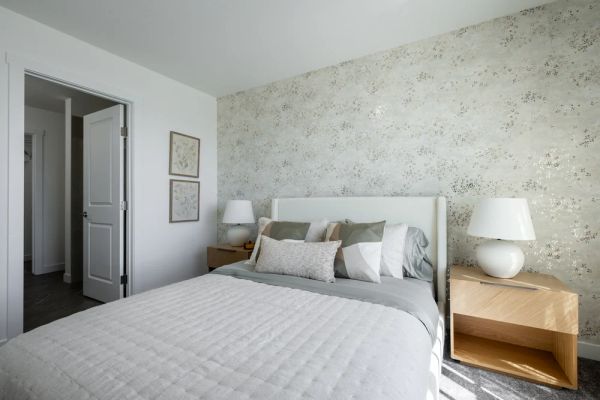 25 Tillotson Loop, Okotoks, AB - photo 4 of 9