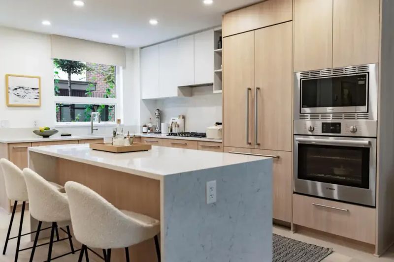 116-2050 Glenaire Drive, North Vancouver, BC - photo 4 of 5