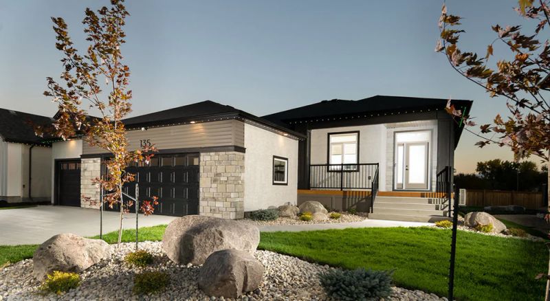 135 Rosybloom Lane, Winnipeg, MB - photo 2 of 5