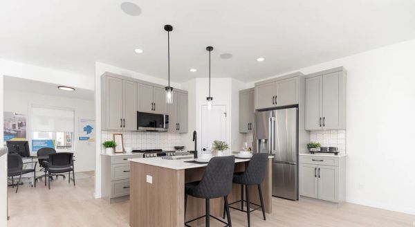 135 Rosybloom Lane, Winnipeg, MB - photo 3 of 5